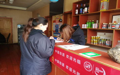 共筑食安防線，守護(hù)綠色家園——縣市場(chǎng)監(jiān)管局與餐飲服務(wù)單位簽訂餐廚廢棄物處置承諾書